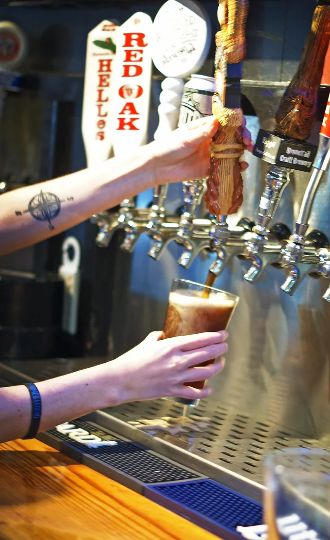 Jax 5th Avenue Deli and Ale House, business photo 4